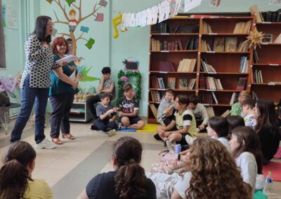 Επίσκεψη Ειρήνης Παπαδοπούλου και Δομνίκης Καράτζιου στο δημοτικό σχολείο Κορινού